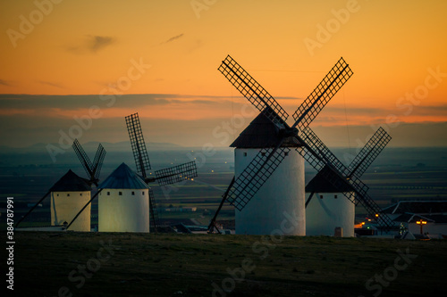Windmühlen in der La Mancha, Spanien