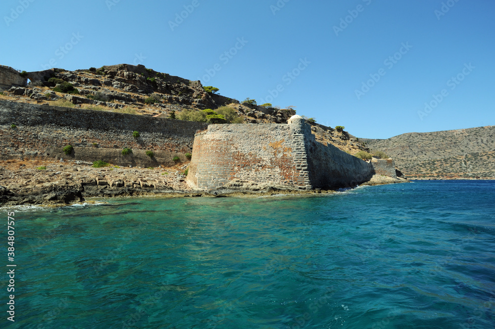Le semi-bastion de Scaramelli de la forteresse de Spinalonga à Élounda en Crète