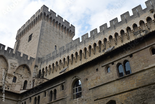 Tour carrée du palais des Papes d'Avignon, France