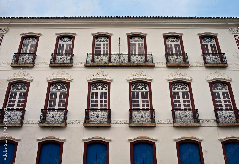 Obraz premium Colonial facade in Sao Joao del Rei, Brazil 