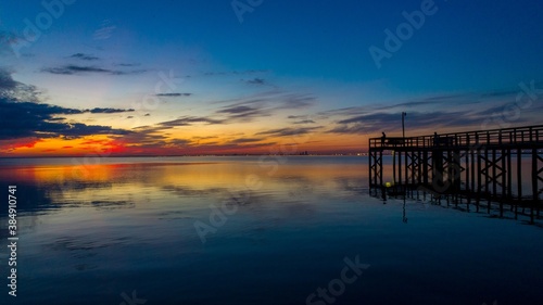 Fototapeta Naklejka Na Ścianę i Meble -  sunset over the bay