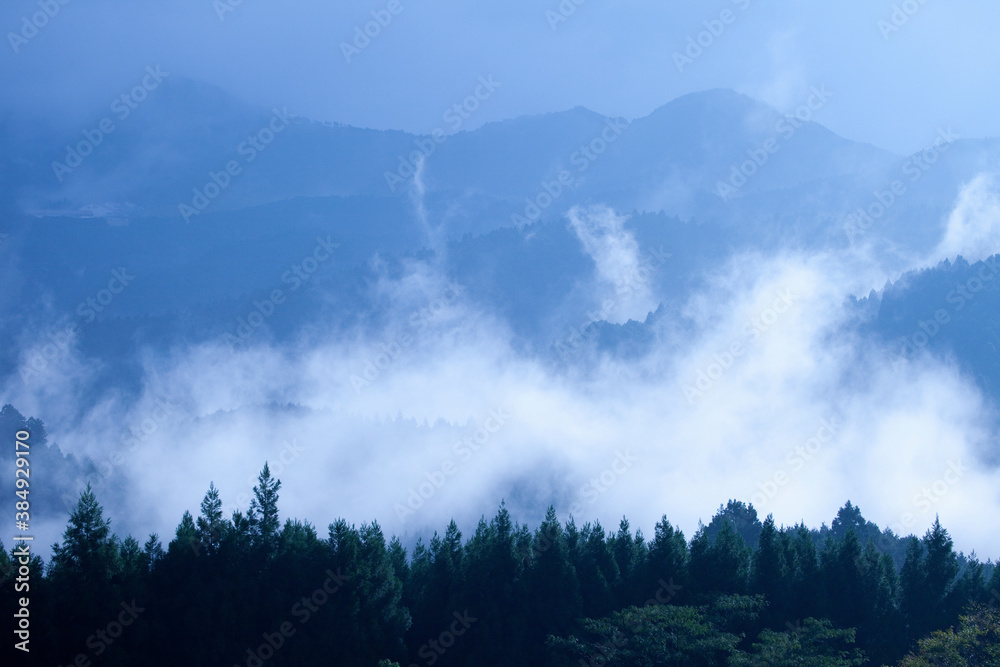 朝もやの奈良曽爾村 朝もやの奈良曽爾村