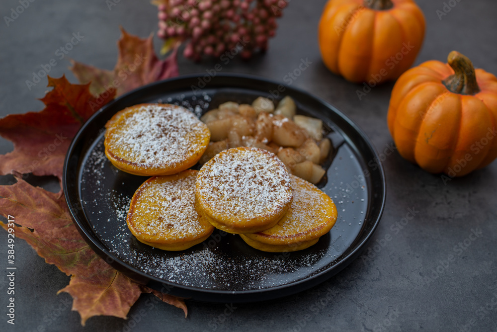 Healthy autumnal breakfast - pumpkin pancakes