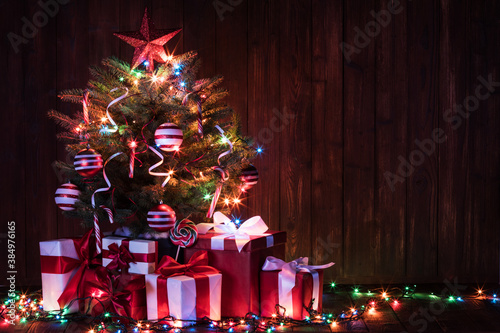 Billede på lærred Decorated Christmas tree