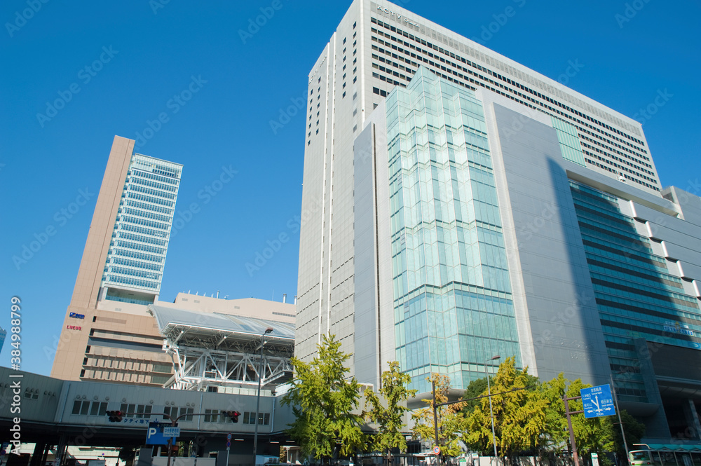 Fototapeta premium 大阪駅前のビル群