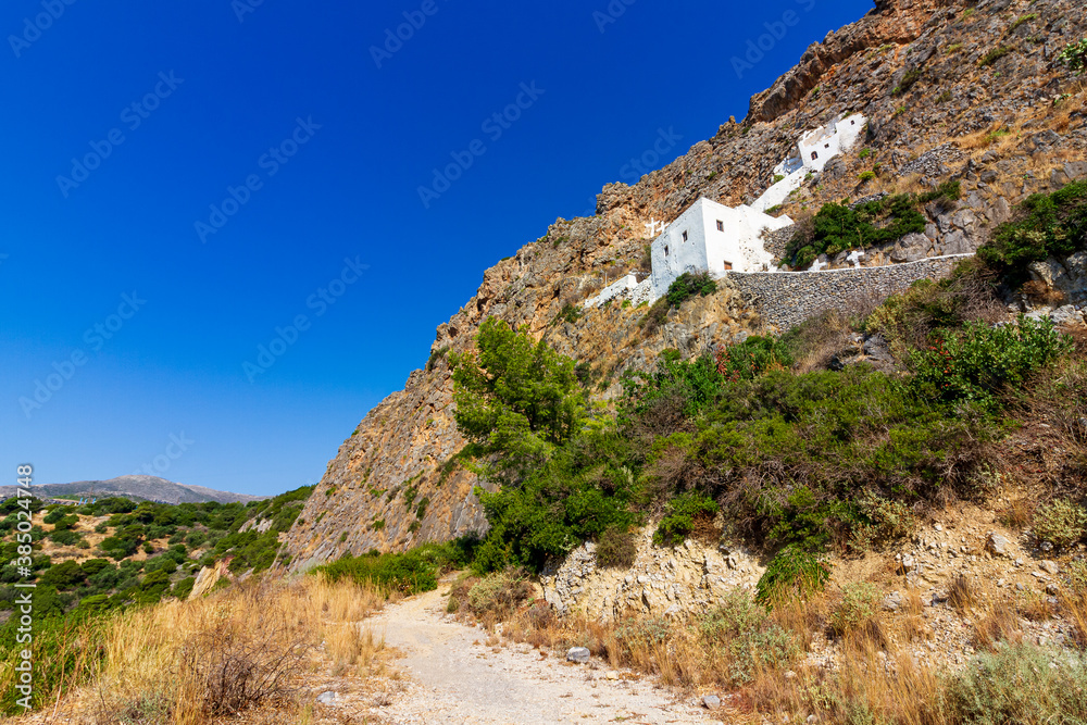Orthodoxe Kirche in den Bergen über Kapsali auf der griechischen Insel Kythira