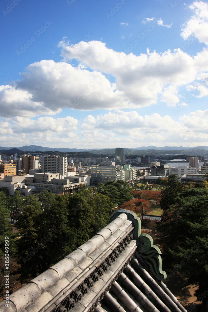 Fototapeta premium 松江城天守閣から望む松江市街地