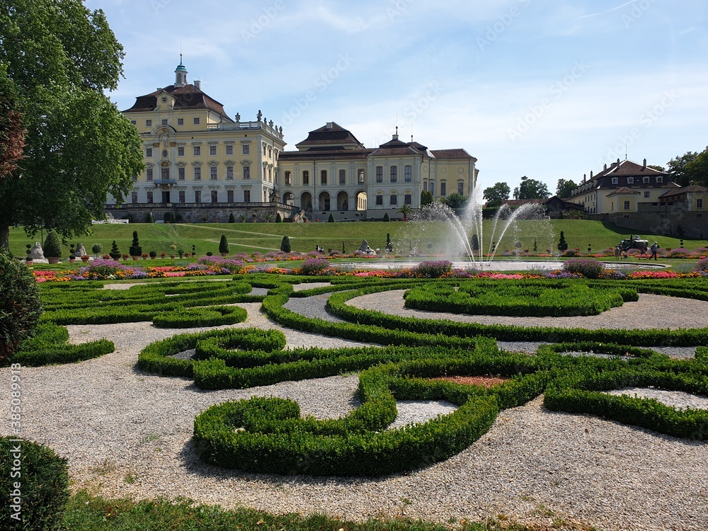 gardens of the palace