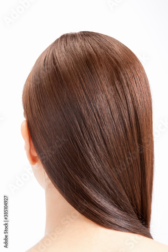 ストレートヘアーの女性