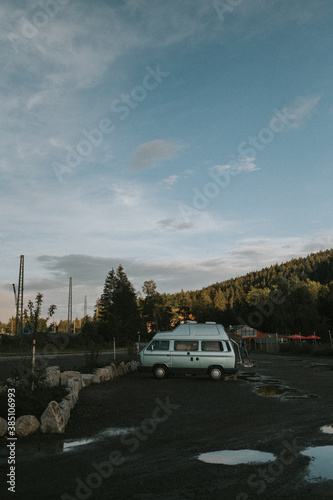 Wallpaper Mural T3 Torontodigital.ca