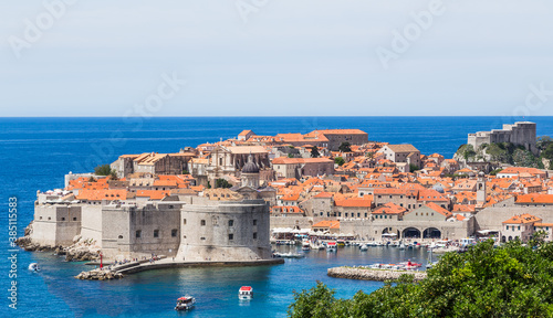 Letterbox crop of Dubrovnik harbour