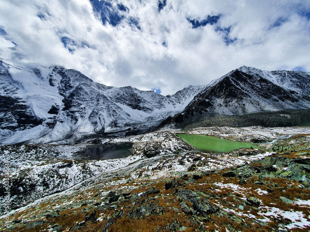 Obraz premium Valley of the seven lakes in Altay