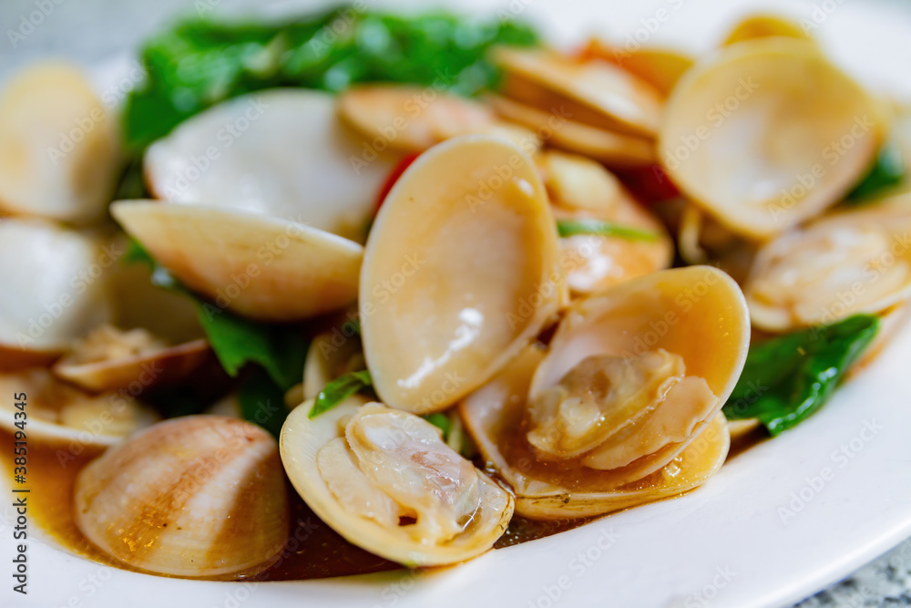 Naklejka premium Close up shot of a fried clam