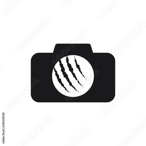 Camera with Claw scratches logo vector design, wildlife photography Icon