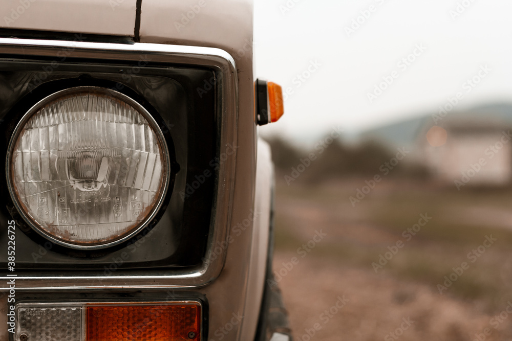 Fototapeta premium vintage car headlight