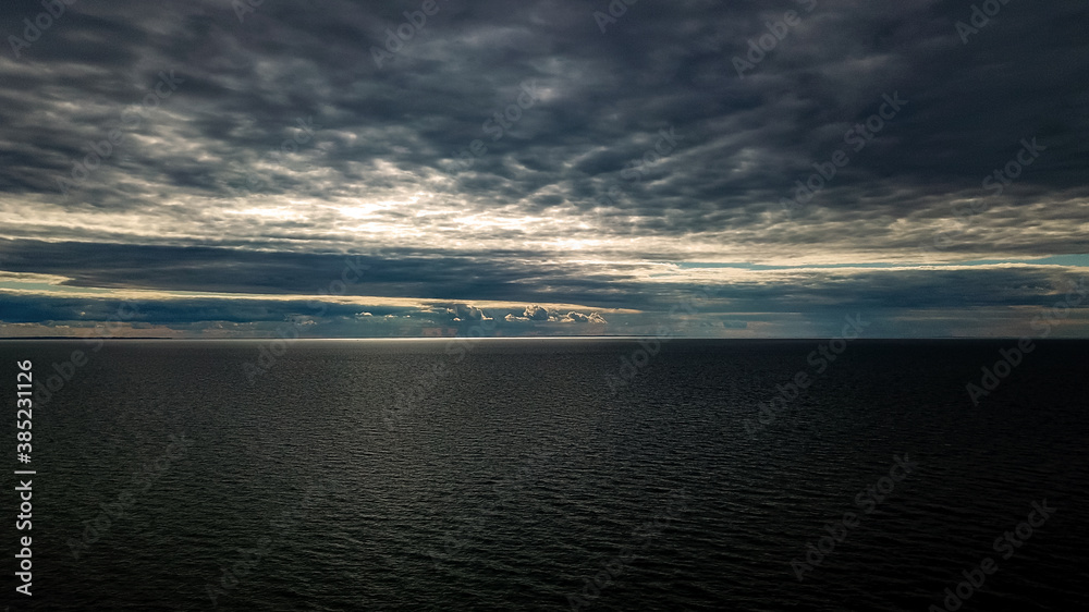 Fototapeta premium Sunset on the sea 