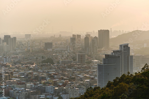 Fototapeta Naklejka Na Ścianę i Meble -  Overview of the city from the mountain