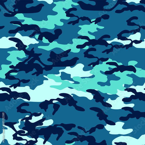 Seamless vector camouflage pattern. Military/ uniform/ army background. For fabric, textile, design, advertising banner.