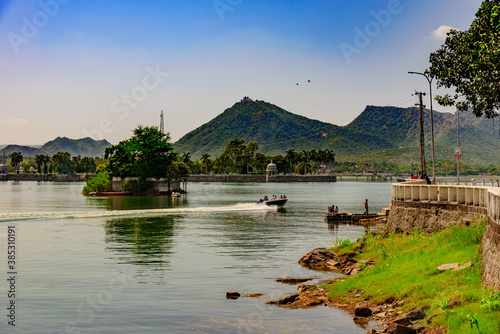 Mesmerizing view of Fateh Sagar Lake situated in the city of Udaipur, Rajasthan, India. It is an artificial lake popular for boating among tourist who visits City of lakes to enjoy vacations.