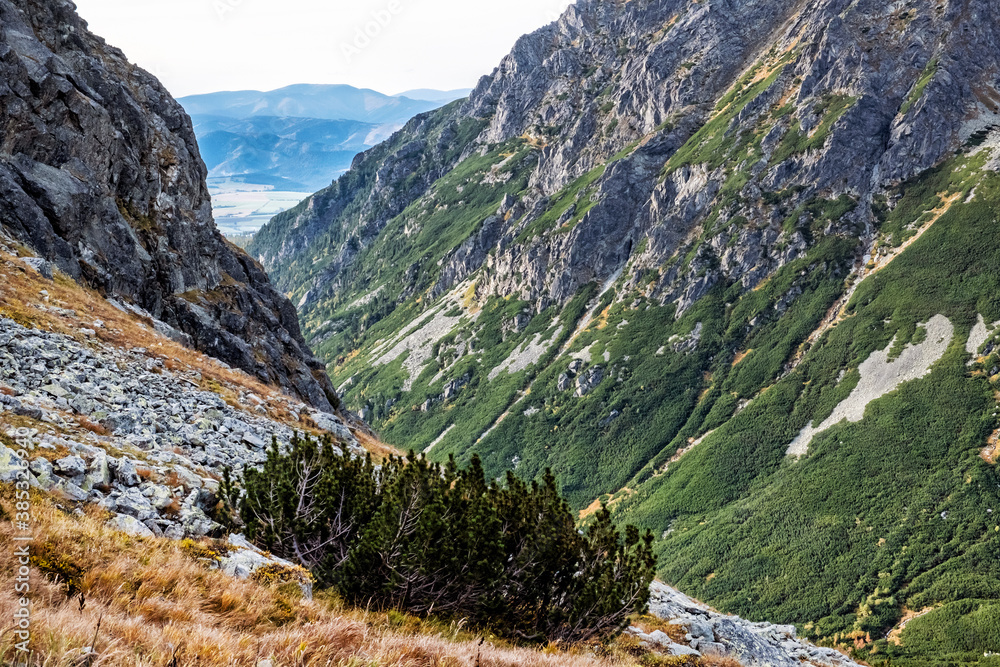 Obraz premium Autumn scene, High Tatras mountains, Slovakia