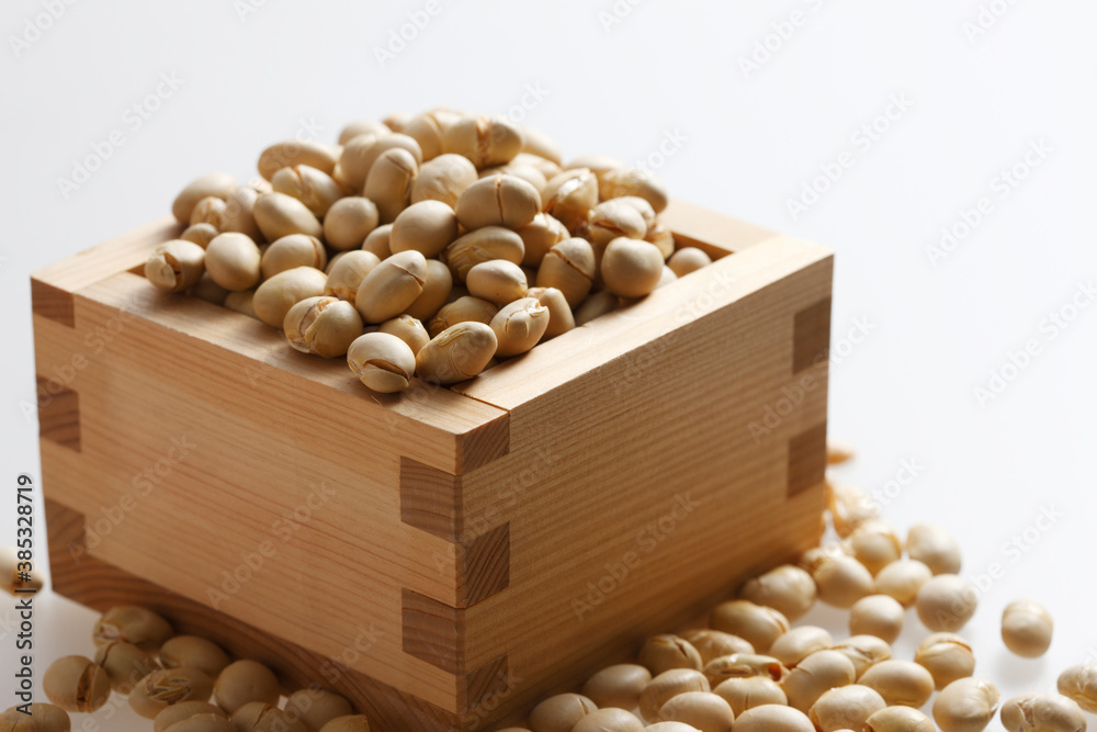 升に入った豆 升に入った豆