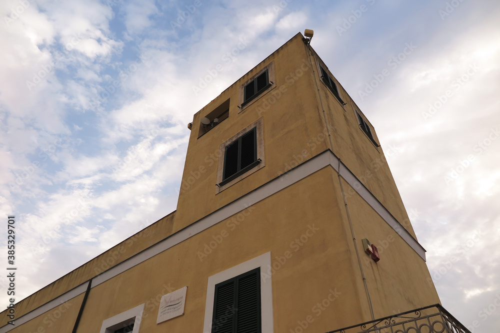 Isola di Ventotene, sede del museo della migrazione ornitologica Isola di Ventotene, sede del museo della migrazione ornitologica
