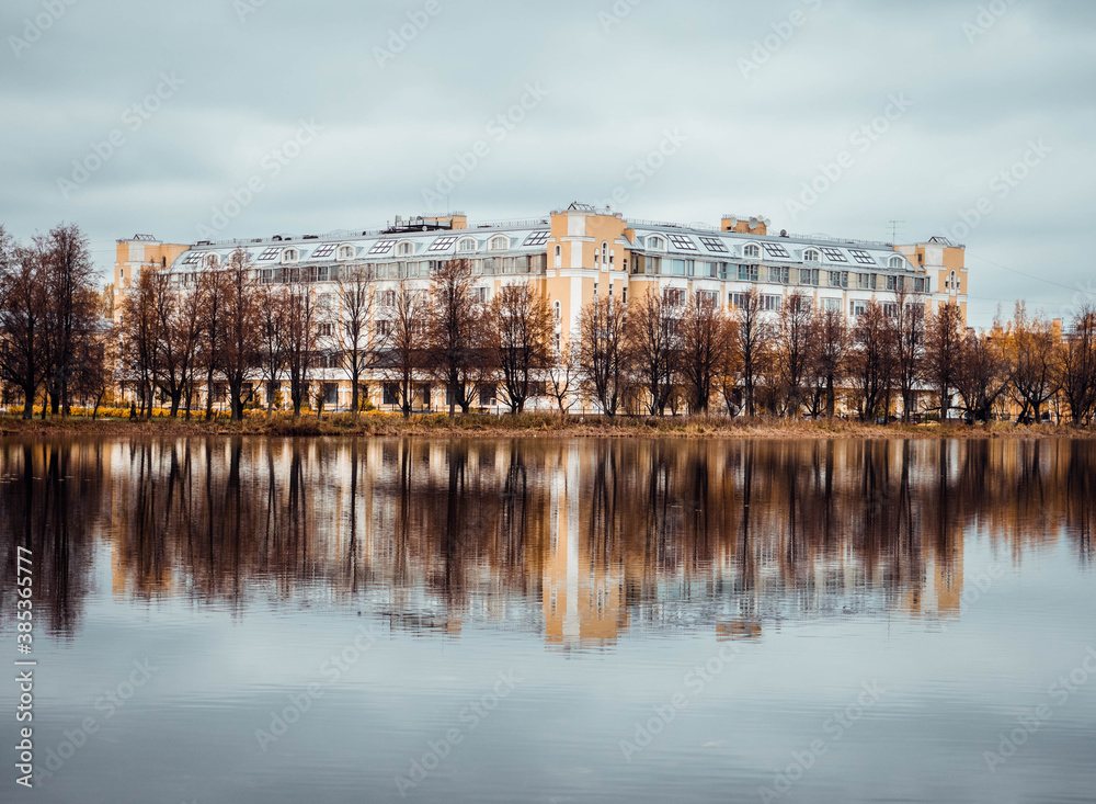 Fototapeta premium autumn in the city
