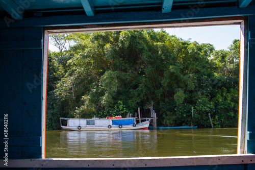 Barco no rio Tocantins