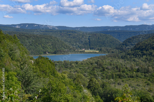 Lac de Bonlieu, jura, france photo