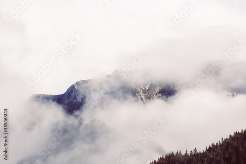 Berg im Nebel