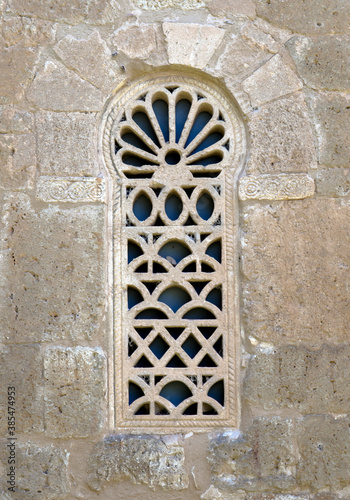 Fenêtre de l'église wisigothique de Baños de Cerrato, Espagne © Jorge Alves