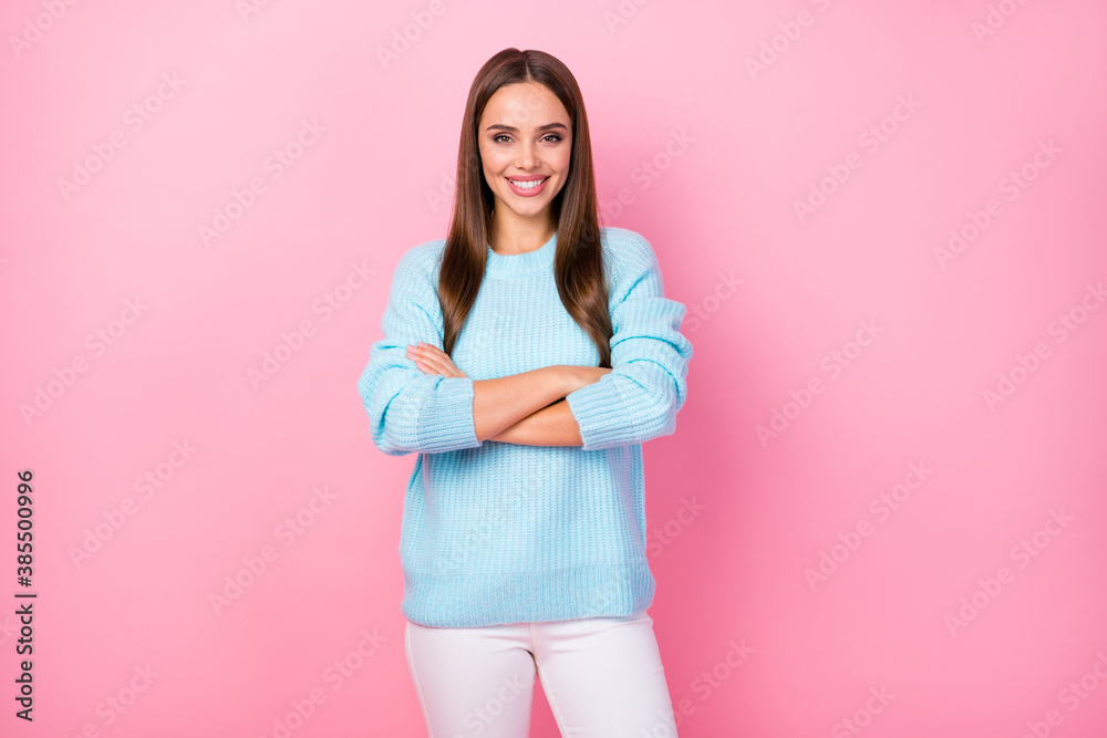 Photo of attractive self-confident lady arms crossed responsible person worker bossy character workaholic wear knitted blue pullover white pants isolated pastel pink color background Photo of attractive self-confident lady arms crossed responsible person worker bossy character workaholic wear knitted blue pullover white pants isolated pastel pink color background