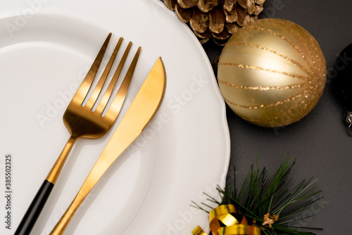 Gold and black Christmas table
