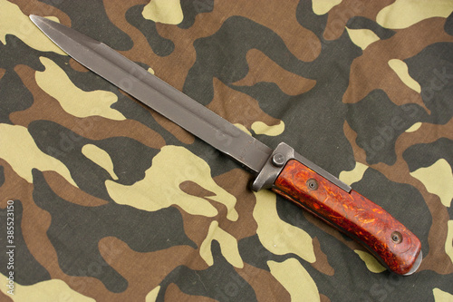 Canvas Print bayonet to camouflage