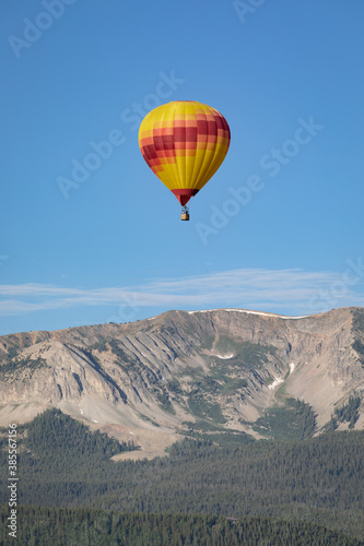 Balloon over Peaks
