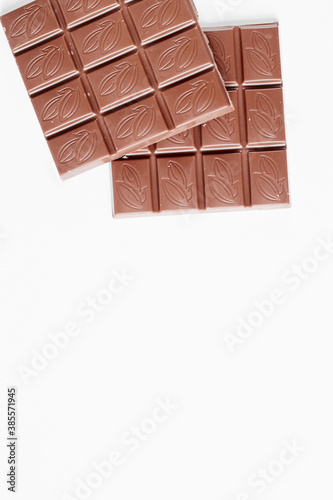 Fototapeta Naklejka Na Ścianę i Meble -  close up a chocolate bar isolated on white background