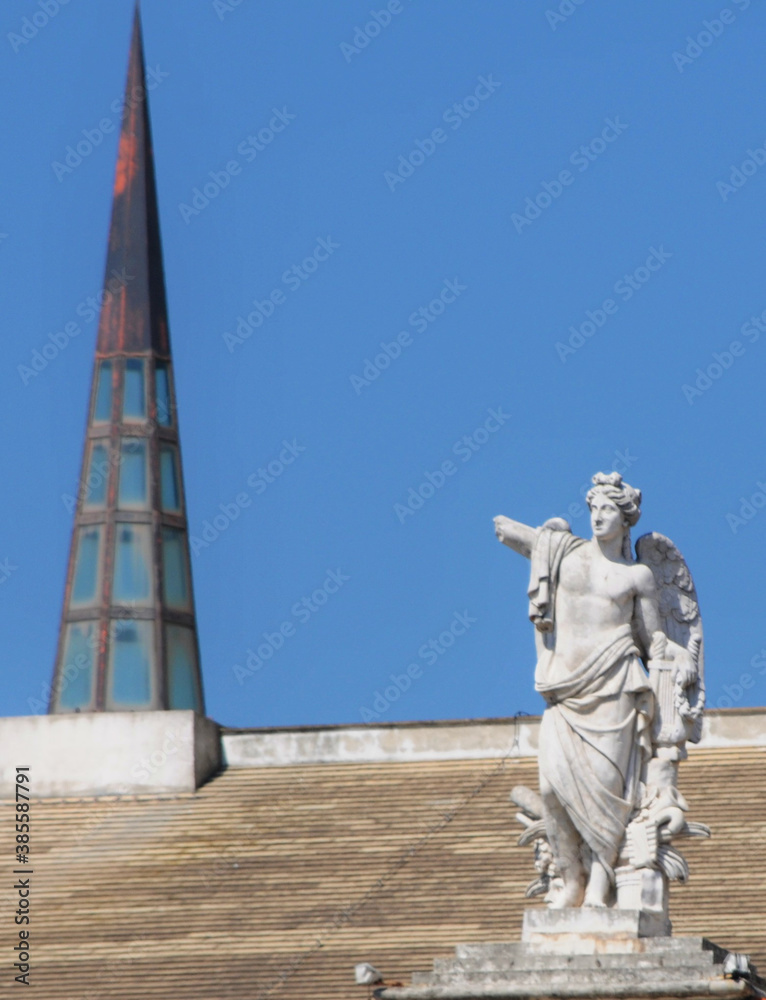 Fototapeta premium statue on the roof of the Carlo Felice theater