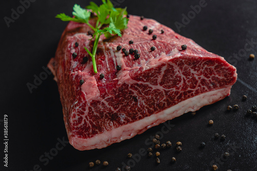 Picaña de res crudo carne roja de res fotografía de producto  carne marmolería photo