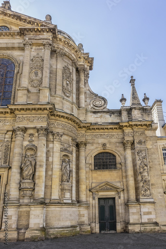 Church of Notre-Dame in Bordeaux. Church and Cour Mably (Mably Courtyard) are only vestiges of a Dominican monastery going back to XIII century. Bordeaux, France. 