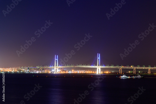 神奈川県 横浜 大さん橋から眺める横浜ベイブリッジの夜景