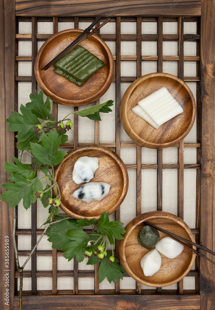 Korean traditional food, various rice cakes (Songpyeon and Jeolpyeon