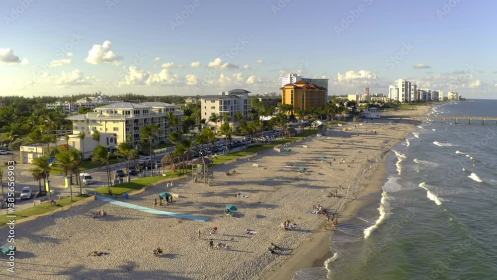 Deerfield Beach FL aerial pull out reveal 2020 Deerfield Beach FL aerial pull out reveal 2020