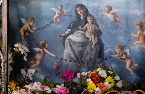 Stone Gate, chapel of Mother of God from the Stone Gate, prayer, Zagreb, Croatia, Europe