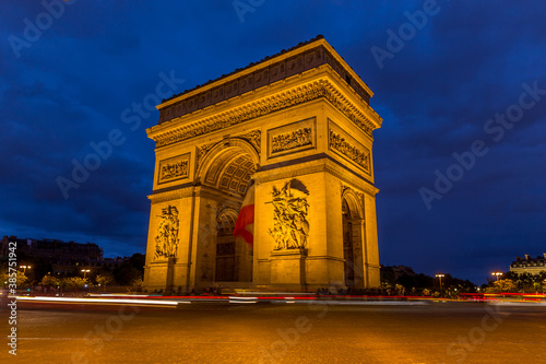 Arc de Triomphe in Paris at night © Wieslaw