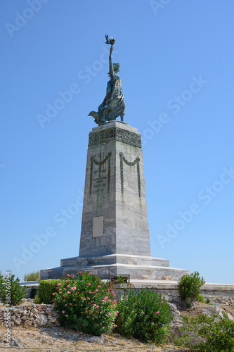 Freiheitsstatue am Hafen von Mytilene, Insel Lesbos, Griechenland