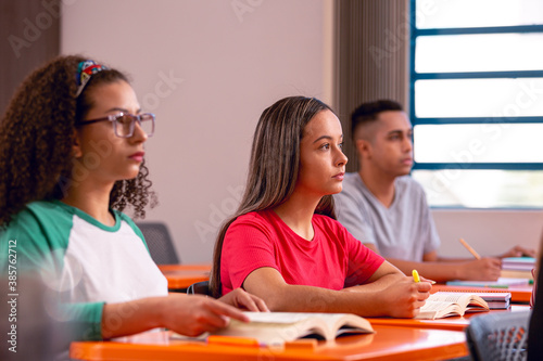 Tableau sur toile Turma em sala de aula