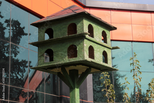 wood and decorative birdhouse © SELMA
