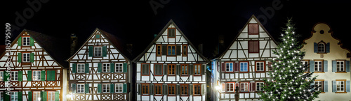 Fachwerkhäuser in Schiltach im Schwarzwald bei Nacht