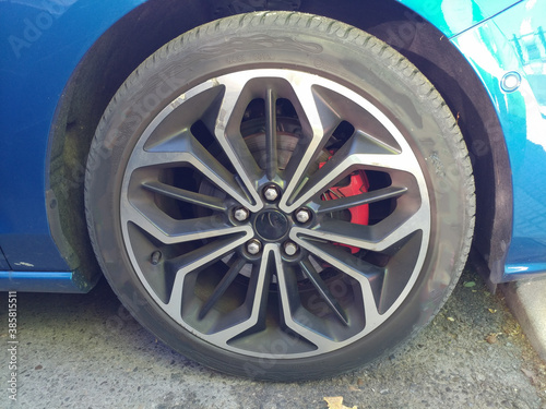 felga obręcz aluminiowa auto samochód pojazd