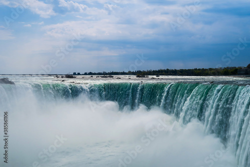 Fototapeta Naklejka Na Ścianę i Meble -  Horseshoe falls, also known as Canadian falls, at Niagara falls, Canada